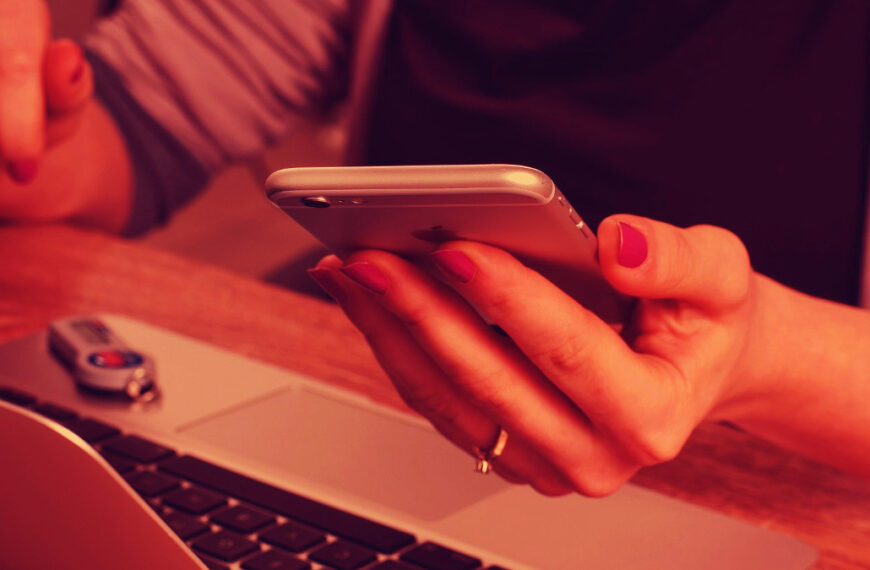 Lo que más miedo me da es el embrutecimiento de la sociedad y la falta de reflexión crítica